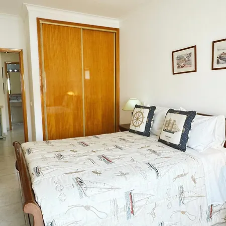 Apartament Plaza Real - Silhueta Citadina